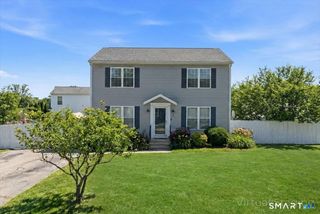 76 Alice St Extension, Norwich, CT 06360