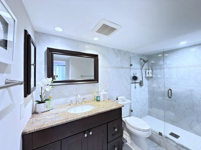 3546 S Ocean Boulevard 316, South Palm Beach, FL 33480