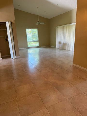 728 Lago Road, Delray Beach, FL 33445