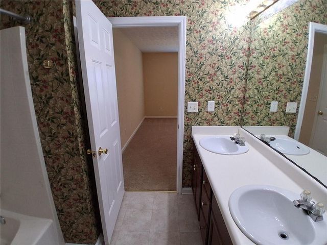 3617 Oakland Spring Court, Snellville, GA 30039