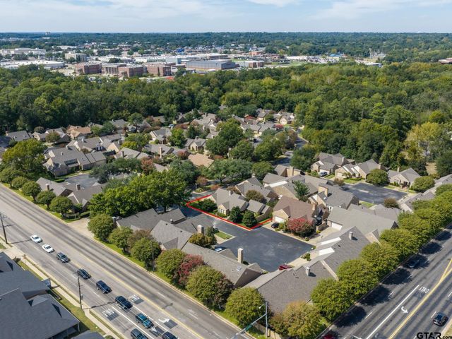 900 Derrick Ct, Tyler, TX 75703