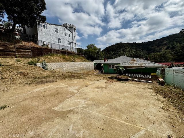 2441 Sleepy Hollow Dr, Glendale, CA 91206