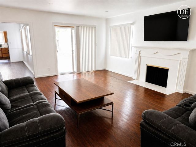 2441 Sleepy Hollow Dr, Glendale, CA 91206