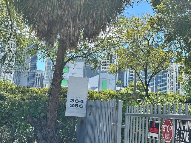 364 SW 11th St, Miami, FL 33130