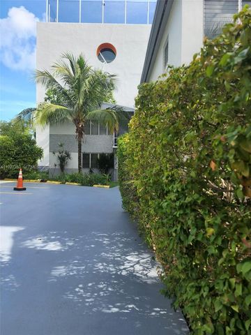 364 SW 11th St, Miami, FL 33130