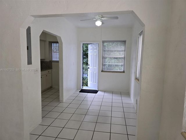 364 SW 11th St, Miami, FL 33130