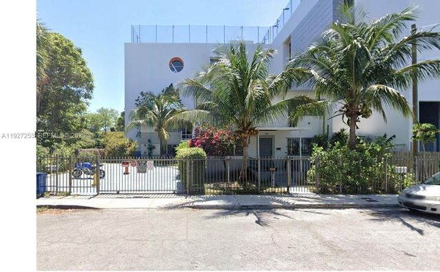 364 SW 11th St, Miami, FL 33130