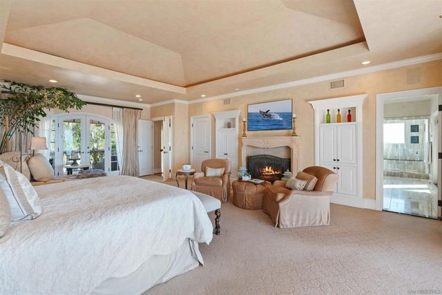 7304 Encelia Dr, La Jolla, CA 92037