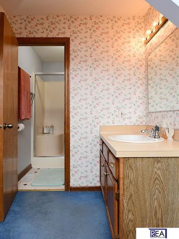 12811 Ogden Street, Omaha, NE 68164