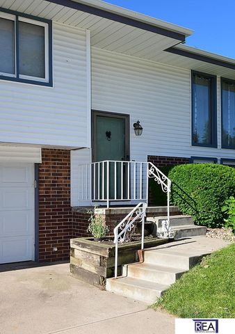 12811 Ogden Street, Omaha, NE 68164