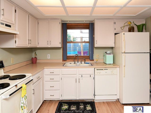 12811 Ogden Street, Omaha, NE 68164