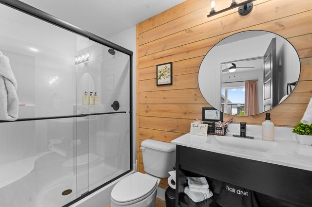 355 Poolside Pass 12, Hollister, MO 65672