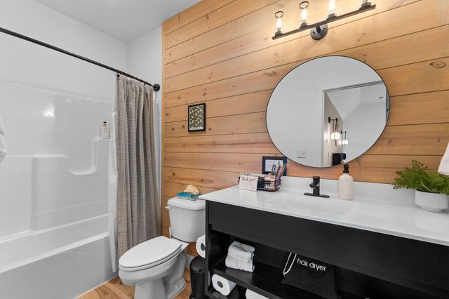 355 Poolside Pass 12, Hollister, MO 65672