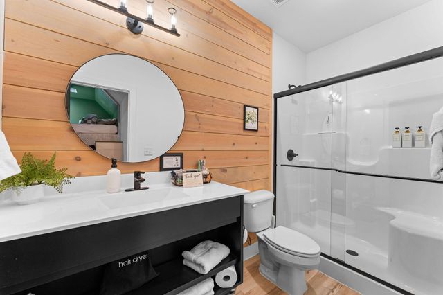 355 Poolside Pass 12, Hollister, MO 65672