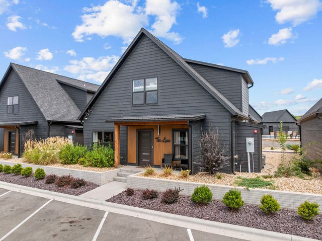 355 Poolside Pass 12, Hollister, MO 65672