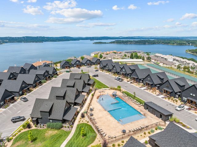 355 Poolside Pass 12, Hollister, MO 65672