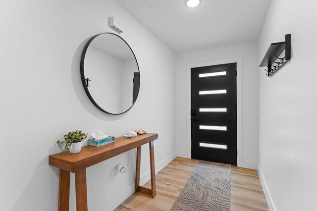 355 Poolside Pass 12, Hollister, MO 65672