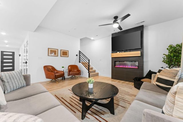 355 Poolside Pass 12, Hollister, MO 65672