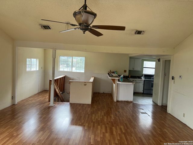 265 SUSIE DR, Canyon Lake, TX 78133