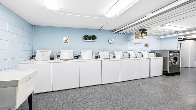 3110 N Sheridan Road 1807, Chicago, IL 60657