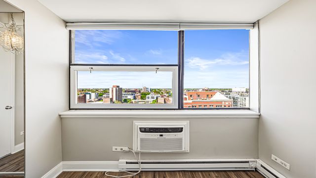 3110 N Sheridan Road 1807, Chicago, IL 60657