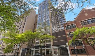 3110 N Sheridan Road 1807, Chicago, IL 60657