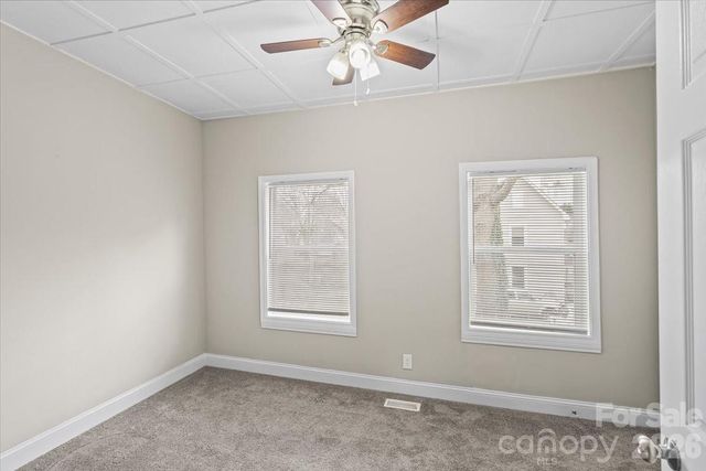 913 W 3rd Avenue, Gastonia, NC 28052