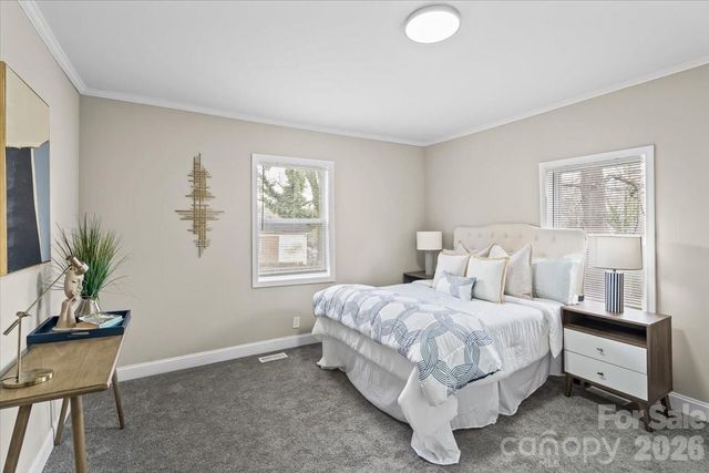 913 W 3rd Avenue, Gastonia, NC 28052