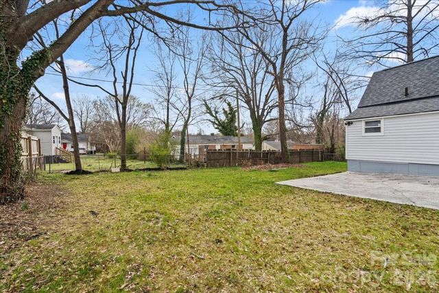 913 W 3rd Avenue, Gastonia, NC 28052