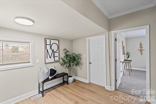 913 W 3rd Avenue, Gastonia, NC 28052