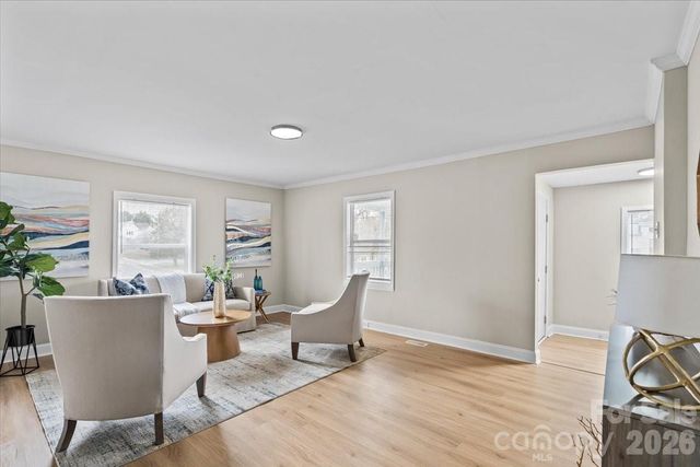 913 W 3rd Avenue, Gastonia, NC 28052