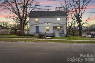 913 W 3rd Avenue, Gastonia, NC 28052