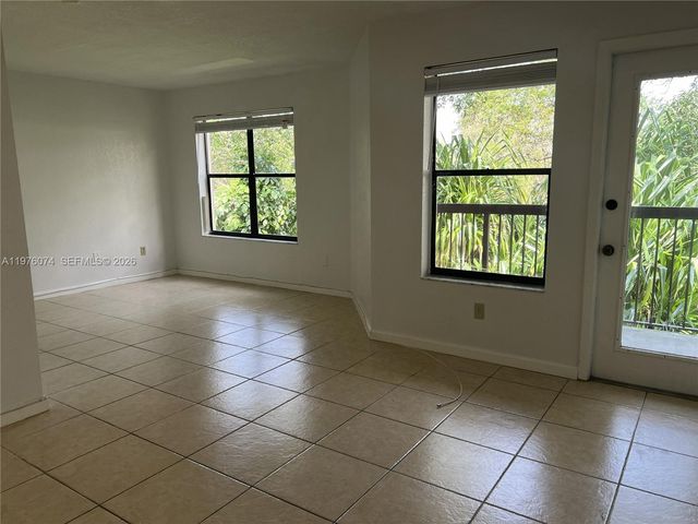 4221 W Mcnab Rd 43, Pompano Beach, FL 33069