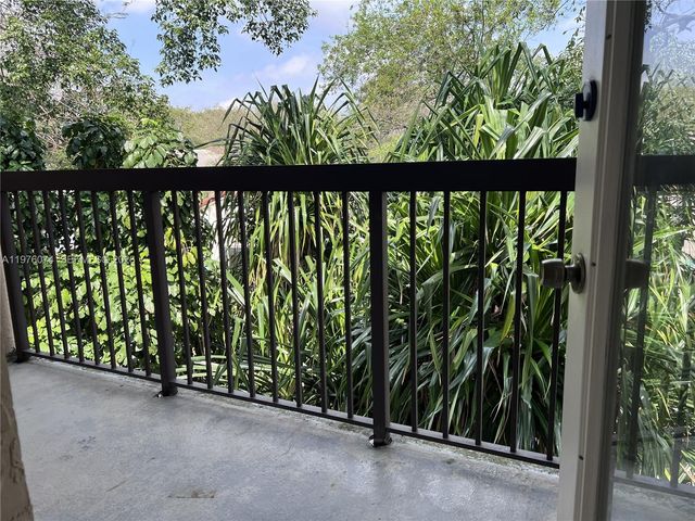 4221 W Mcnab Rd 43, Pompano Beach, FL 33069