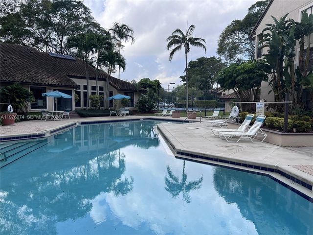 4221 W Mcnab Rd 43, Pompano Beach, FL 33069