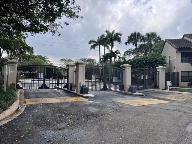 4221 W Mcnab Rd 43, Pompano Beach, FL 33069