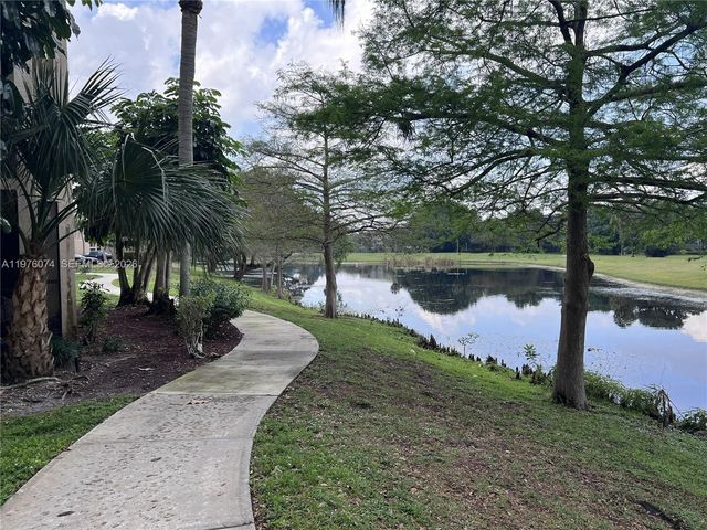 4221 W Mcnab Rd 43, Pompano Beach, FL 33069