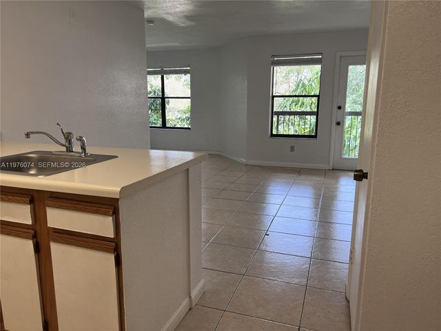 4221 W Mcnab Rd 43, Pompano Beach, FL 33069