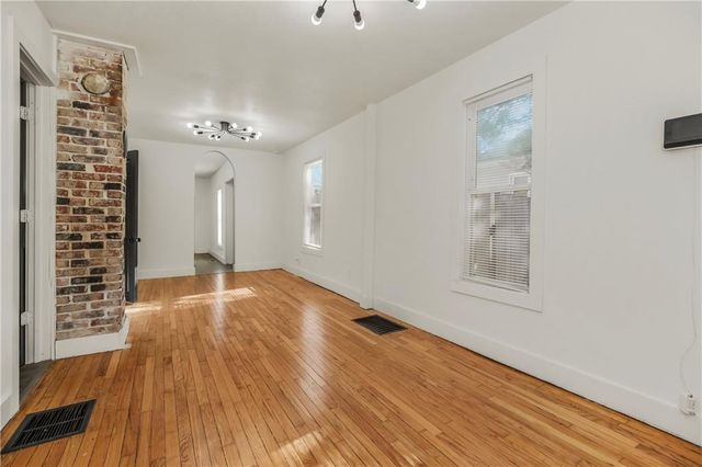 1529 S Harvard Avenue, Independence, MO 64052