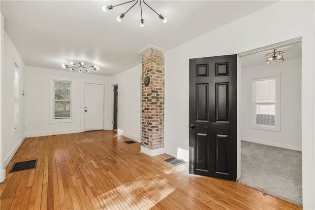 1529 S Harvard Avenue, Independence, MO 64052