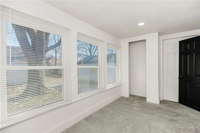 1529 S Harvard Avenue, Independence, MO 64052