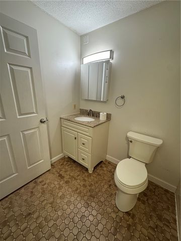 3524 West Shore Road 807, Warwick, RI 02886