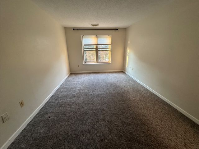 3524 West Shore Road 807, Warwick, RI 02886