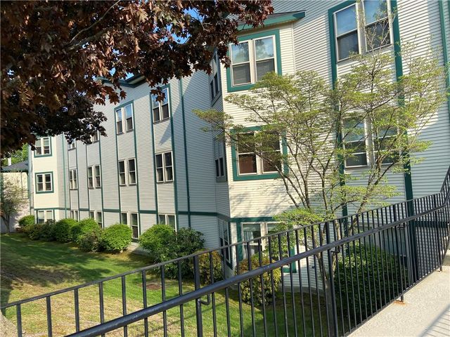 3524 West Shore Road 807, Warwick, RI 02886