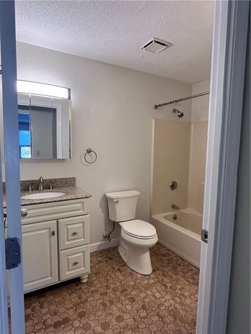3524 West Shore Road 807, Warwick, RI 02886