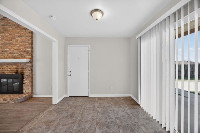 2709 College Park Drive, Rowlett, TX 75088