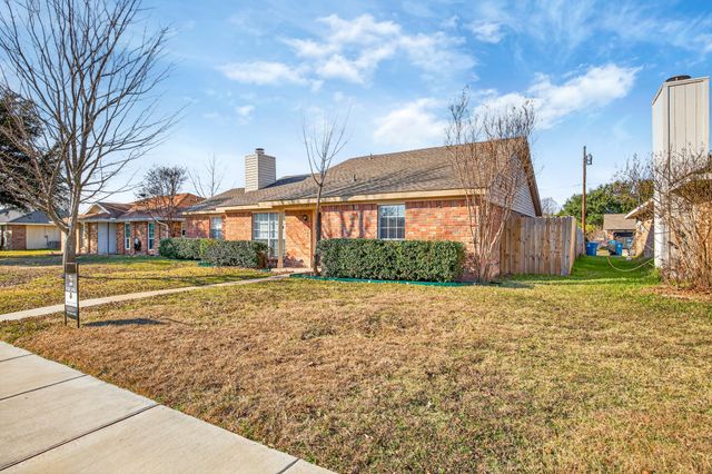 2709 College Park Drive, Rowlett, TX 75088