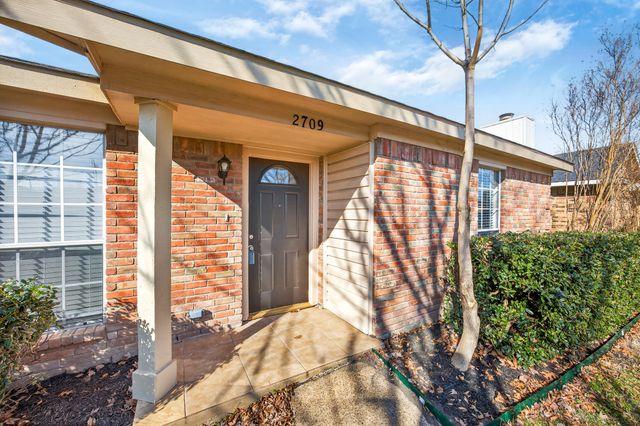 2709 College Park Drive, Rowlett, TX 75088