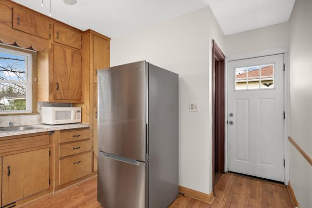 202 Park Street W, South Saint Paul, MN 55075