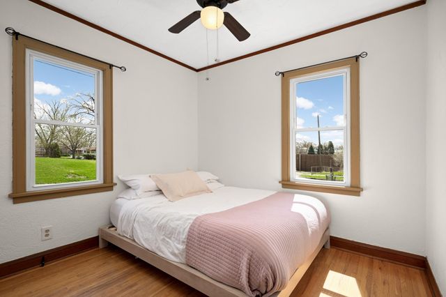 202 Park Street W, South Saint Paul, MN 55075